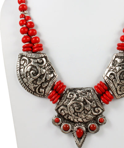 Vinnis Pretty Please Metal, Acrylic, Alloy Necklace